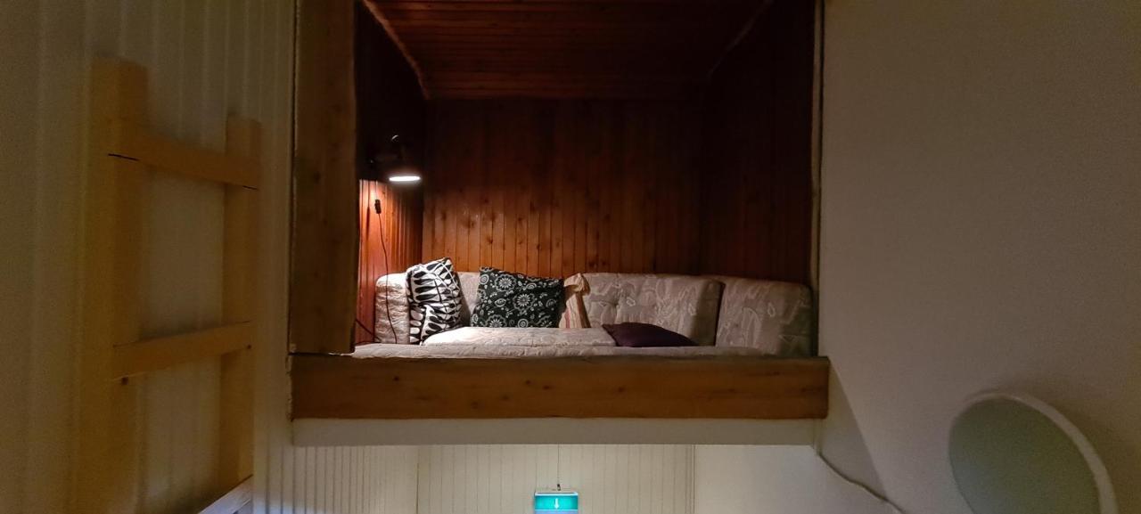 Silver Fox Hostel Äkäslompolo Buitenkant foto
